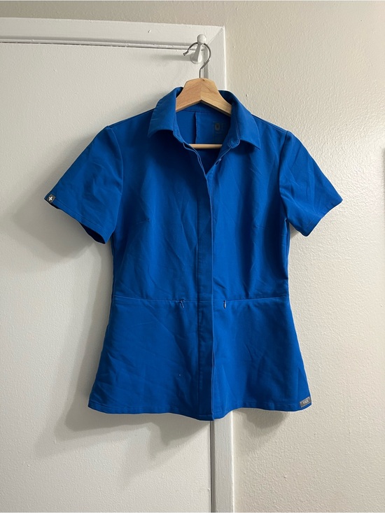 Figs Other - Figs Short-Sleeve Button-Down Top in Royal Blue